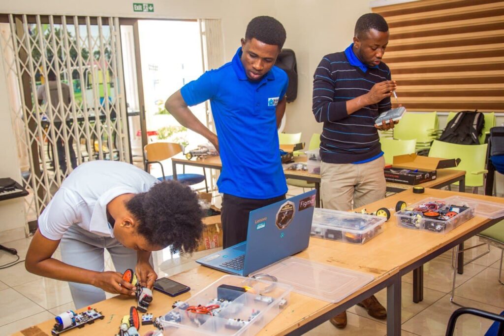 MakersPlace Robotics and STEM Classes for kids